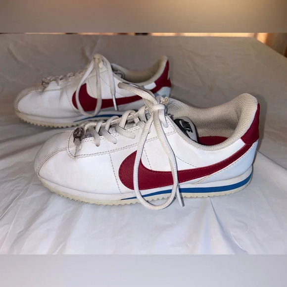 Nike Cortez Youth Basic Leather Youth 3.5 - Picture 1 of 9